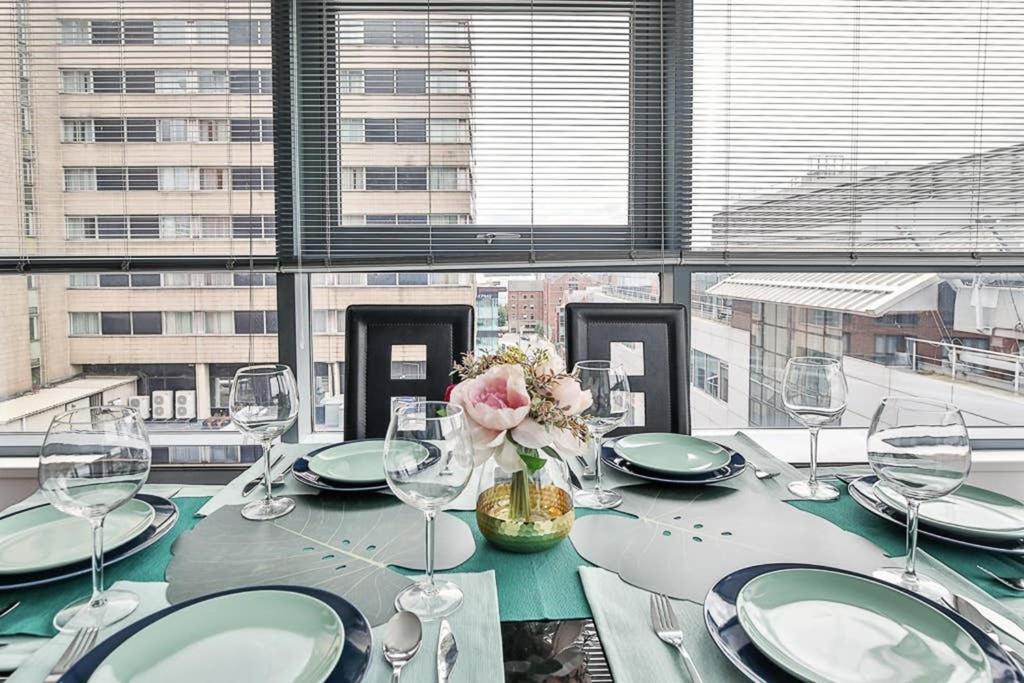 Appartamento The Exclusive Gem Of Leeds - Sleeps 8 Esterno foto