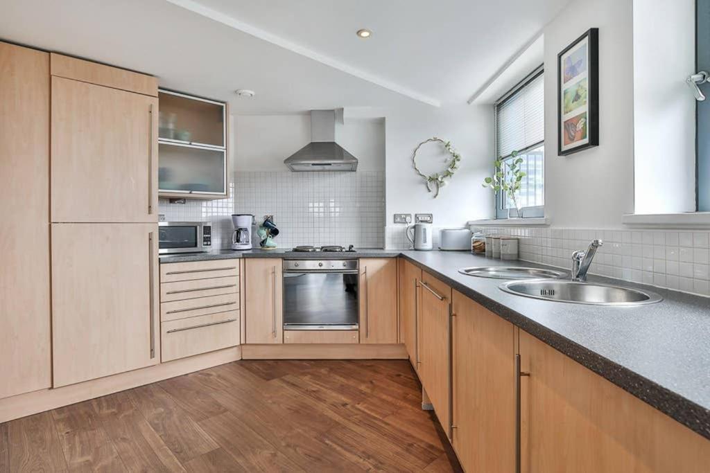 Appartamento The Exclusive Gem Of Leeds - Sleeps 8 Esterno foto