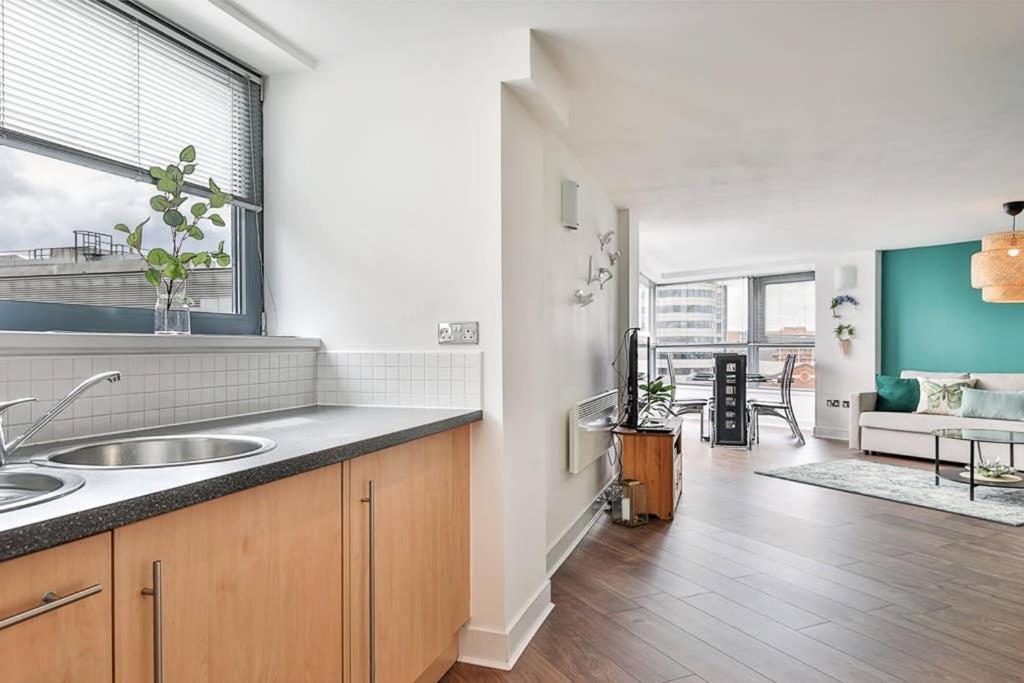 Appartamento The Exclusive Gem Of Leeds - Sleeps 8 Esterno foto